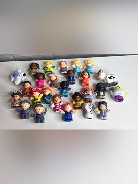 Fisher-Price Little People Assorted Loose Character Figures - Multi-Color